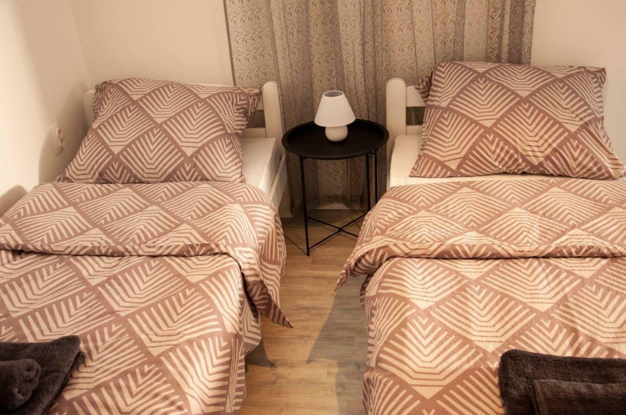 Apartments Ada Мостар Екстер'єр фото