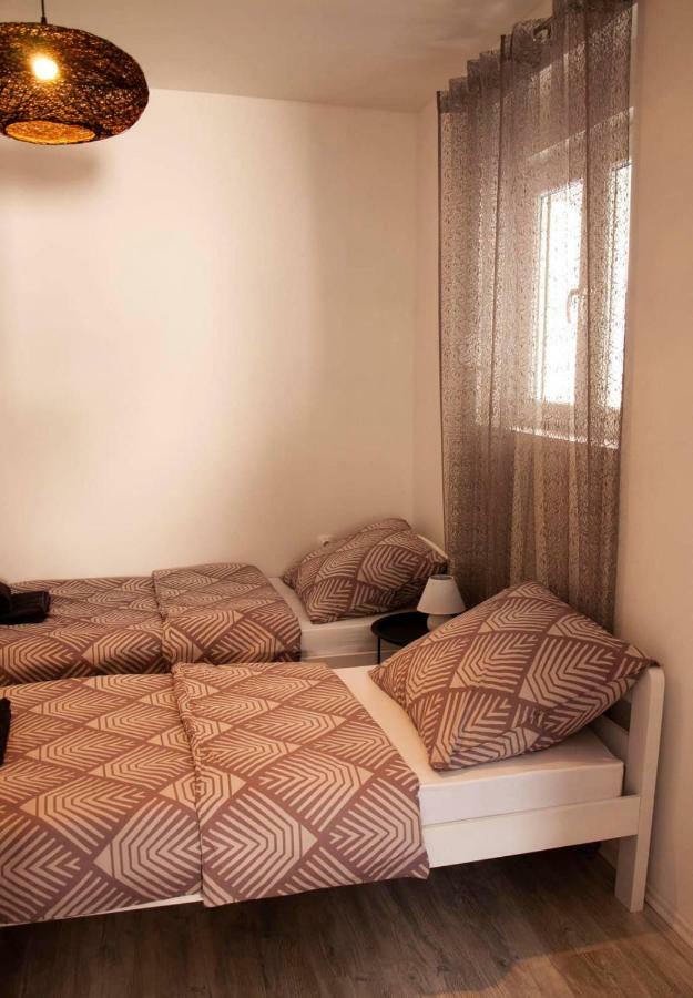 Apartments Ada Мостар Екстер'єр фото