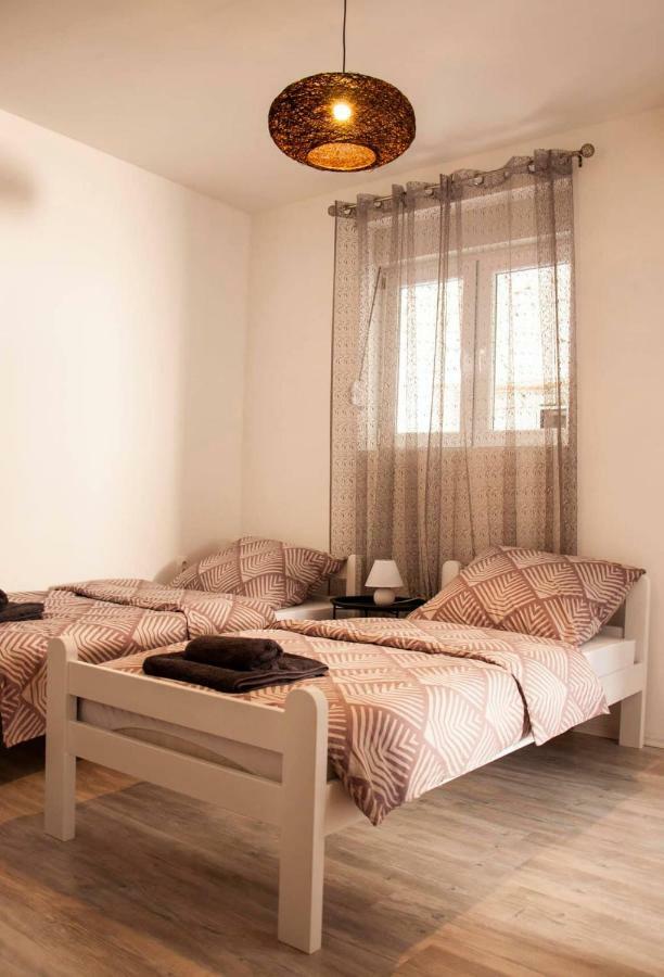 Apartments Ada Мостар Екстер'єр фото